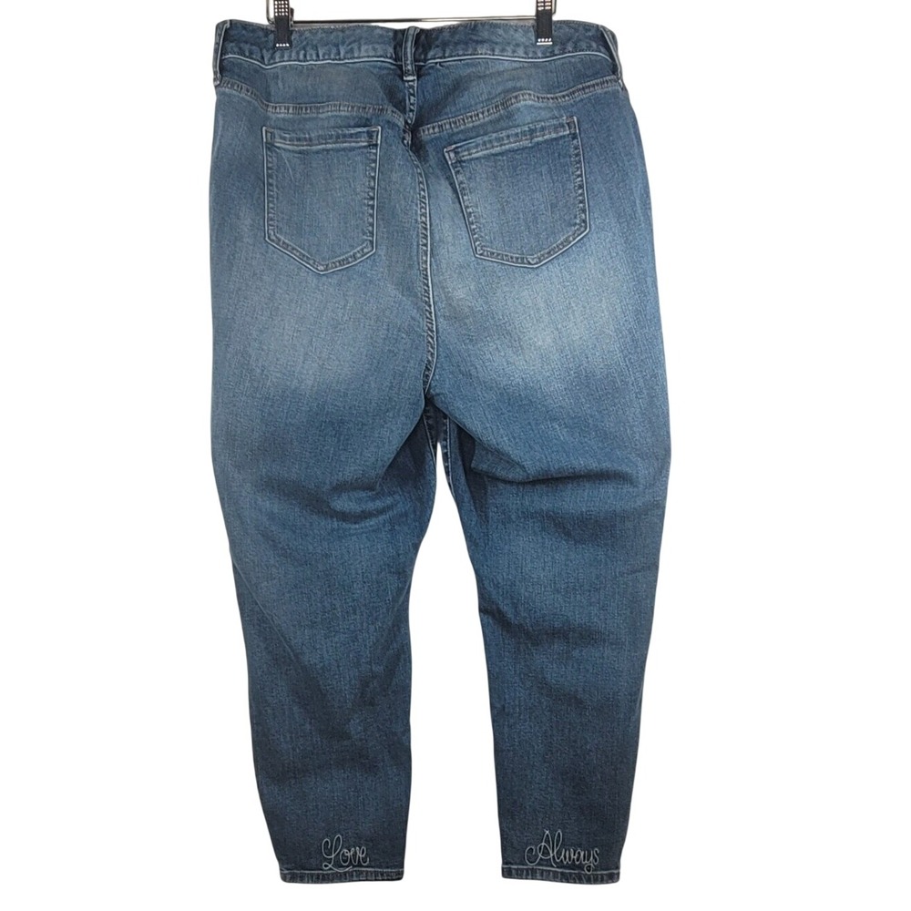 Torrid Follow Your Heart Girlfriend Blue Jeans - Picture 5 of 12